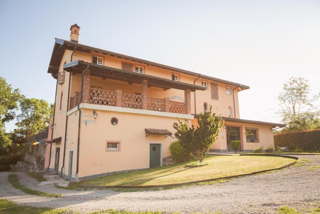 Invorio Inferiore Tenuta Montezeglio Country Family House المظهر الخارجي الصورة